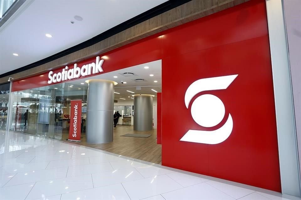 Scotiabank queda como acreedor sustituto de los financiamientos de Crédito Familiar.
