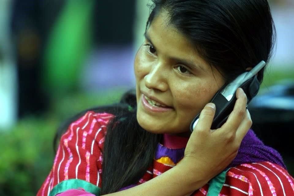 En Chiapas, Guerrero y Oaxaca, 76% de localidades con presencia de población indígena tienen cobertura de servicio móvil.