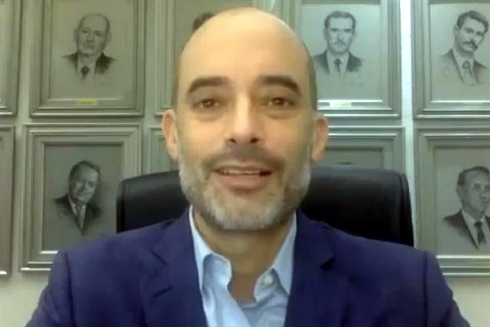 Miguel Treviño, Alcalde de San Pedro, asegura ya se están presentando entre un 25 y 30 por ciento de mesas reservadas.