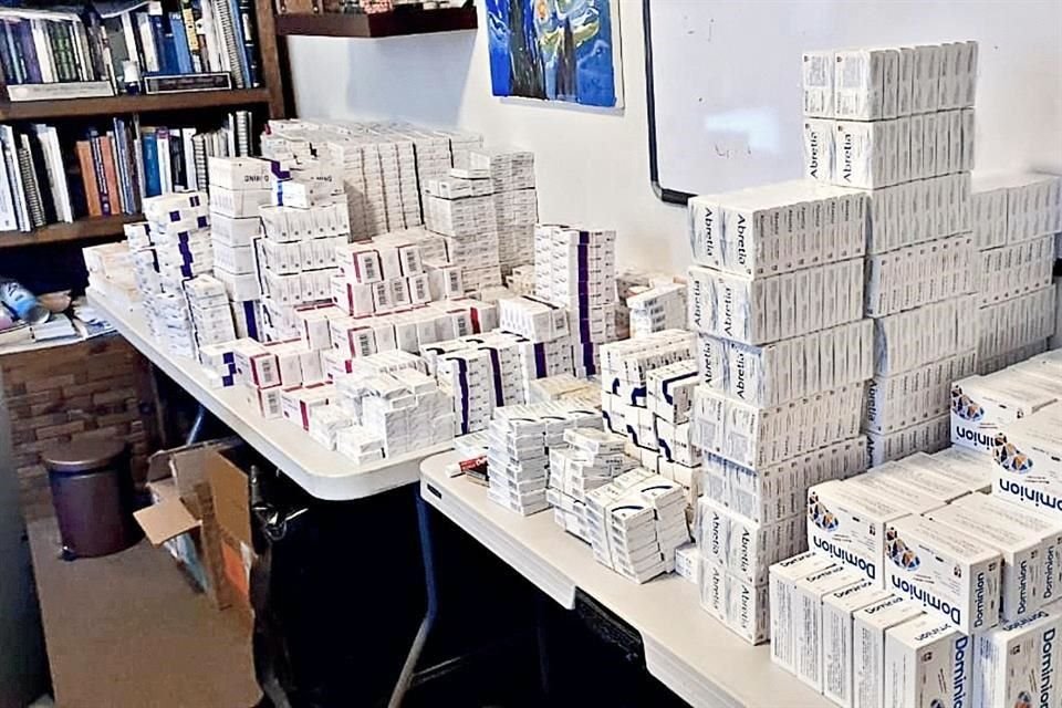 Medicamentos enviados para ser distribuidos gratuitamente por la Asociación Psiquiátrica Mexicana en Nuevo León e Ingenium, A.B.P.
