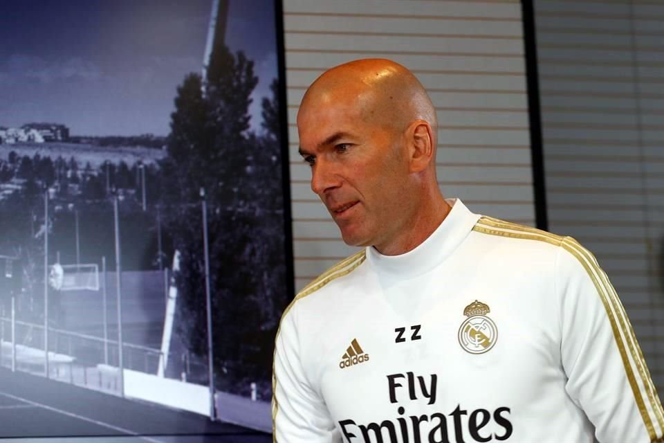 Zidane seguirá atendiendo a la prensa antes y después de los partidos, pero virtualmente.