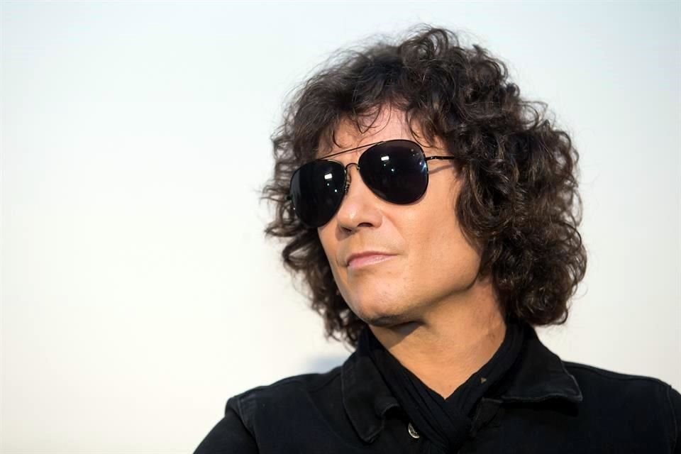 Bunbury apoya en su cuenta de Twitter la campaña global #ExposeBillGates.