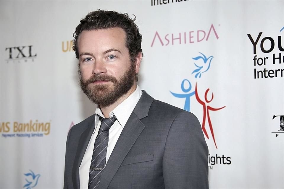 Danny Masterson fue arrestado la mañana de este miércoles por las señalamientos de violación; enfrentará lectura de cargos en septiembre.