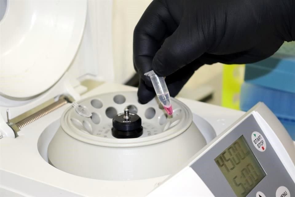 La compañía regiomontana fue la primera empresa en la Sonda de Campeche en instalar un laboratorio propio para aplicar estas pruebas que detectan el genoma del Covid-19.