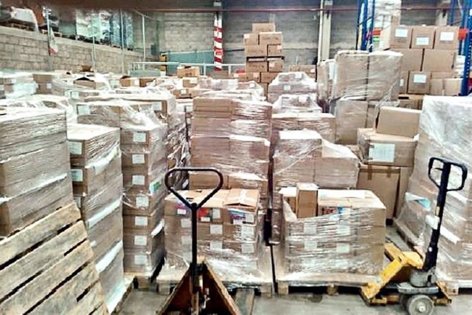 En marzo pasado, las bodegas de Conafe se encontraban repletas de artículos adquiridos en 2019.