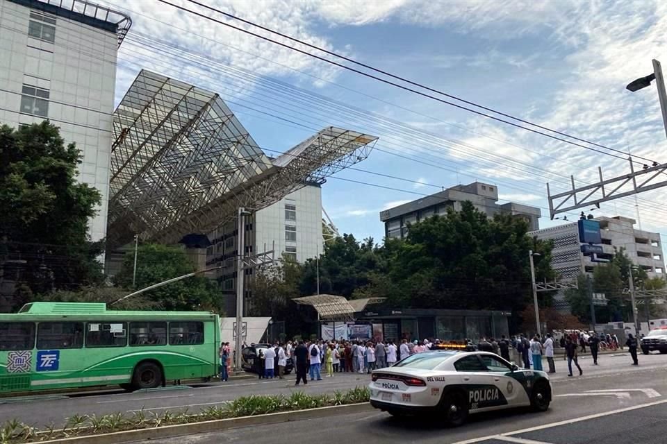 En todos los hospitales, según informó personal de servicios de emergencias, se determinó que las áreas fueran revisadas.