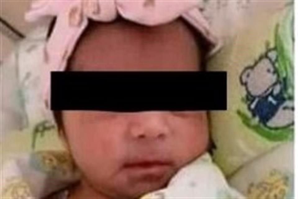 La mujer arribó al Centro Capullos del DIF Nuevo León alrededor de las 12:45 horas.