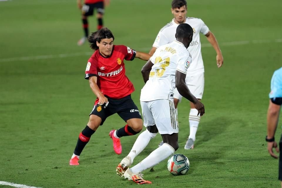 Luka Romero no ocultó su nerviosismo previo al debut.