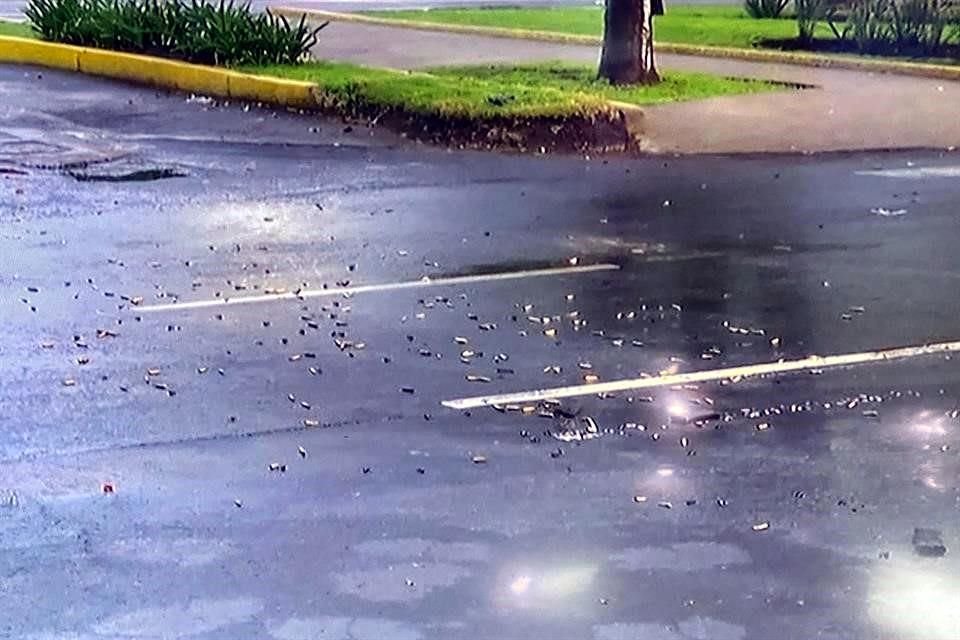 En la zona quedaron decenas de casquillos.