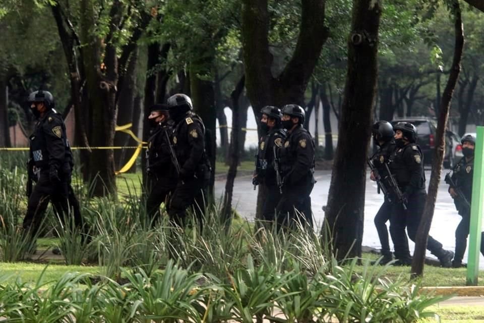 Policías han sido desplegados en la zona.