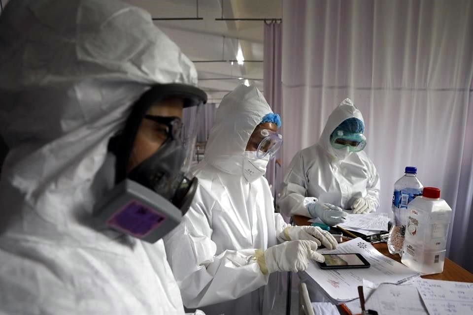 Suman 457 casos de contagios de Covid en personal de salud que los atiende.