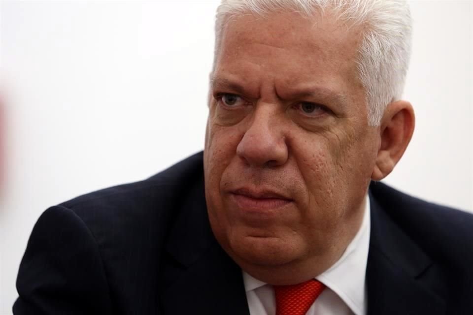 Marco Antonio del Toro Carazo señala que buscan desprestigiar su carrera.