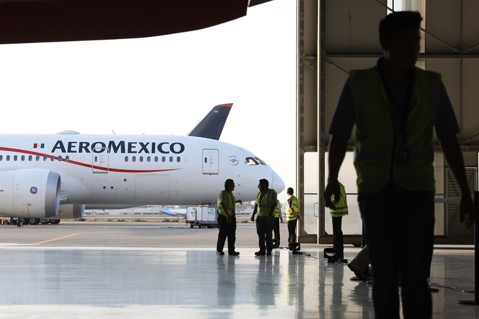 Aeroméxico busca obtener la liquidez necesaria para cumplir con sus obligaciones.