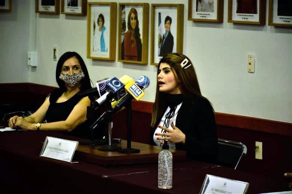 La regidora priista María del Refugio Camarena denunció al Alcalde emecista de Zapotlanejo, Héctor Álvarez Contreras.