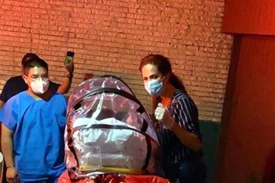 Con las medidas necesarias fue trasladada a una casa cercana al hospital.