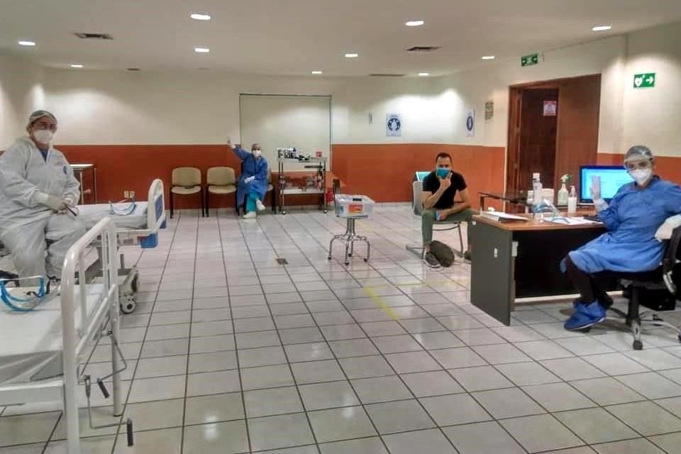 El Rector Ricardo Villanueva confirmó que ayer se recibió al primer paciente en el Hotel Villa Primavera.