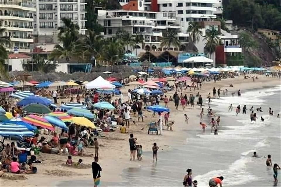 Esta semana oficialmente iniciaron las vacaciones de verano y la afluencia de visitantes en Vallarta fue notoria.