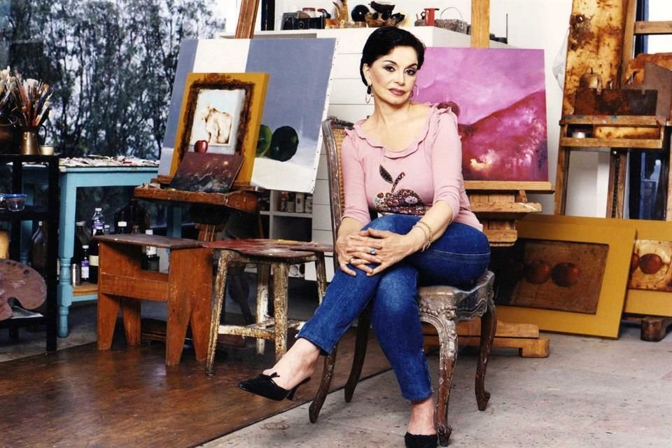 La pintora regiomontana Martha Chapa promueve charlas sobre mujeres  en las artes.