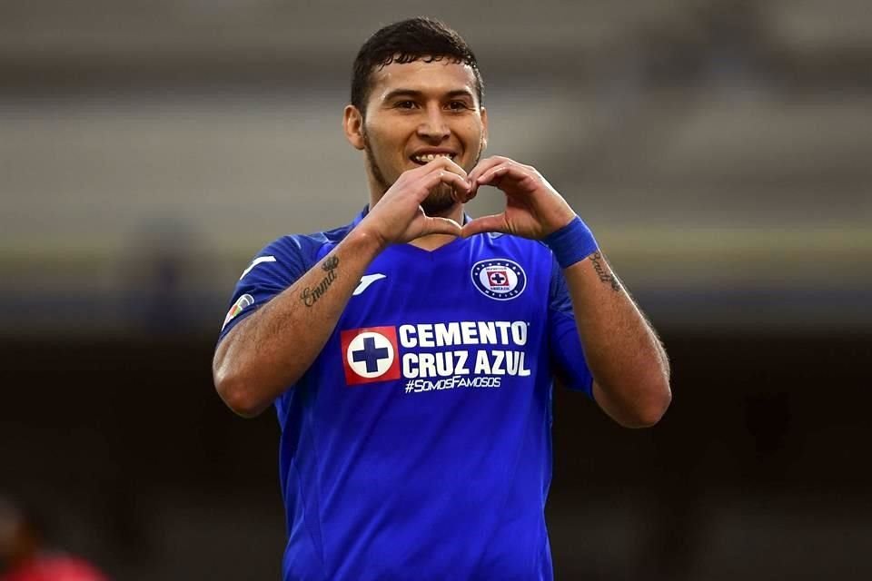 Juan Escobar marcó el gol de la victoria celeste.