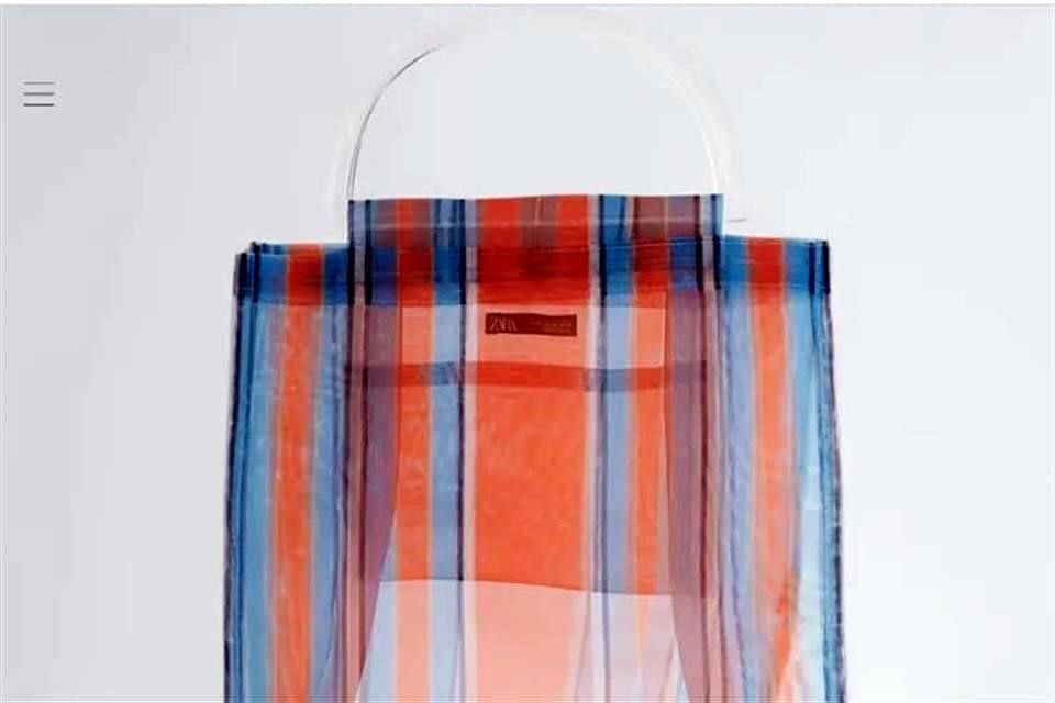 El bolso se lanzó a la venta por 22.95 euros (unos 591 pesos) y su material se parece al de las bolsas que se usan en México para ir al mercado.