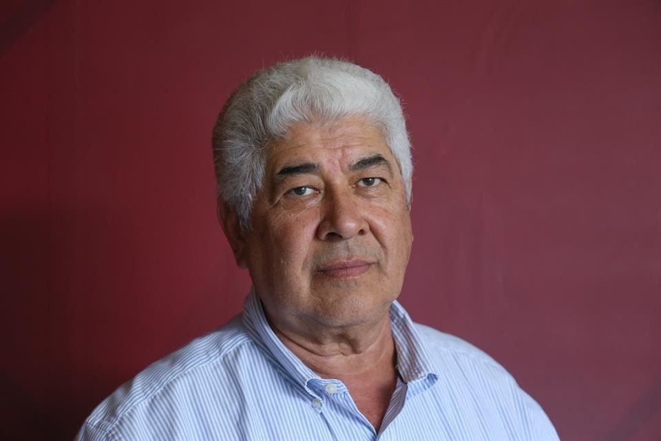 El ex Gobernador y ex Embajador de México en España, Francisco Ramírez Acuña, afirma que AMLO se postró ante Donald Trump.