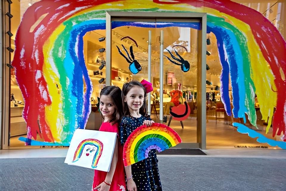 Ana González Griffinig y Roberta Campo Cuevas son las pequeñas que realizaron el boceto.