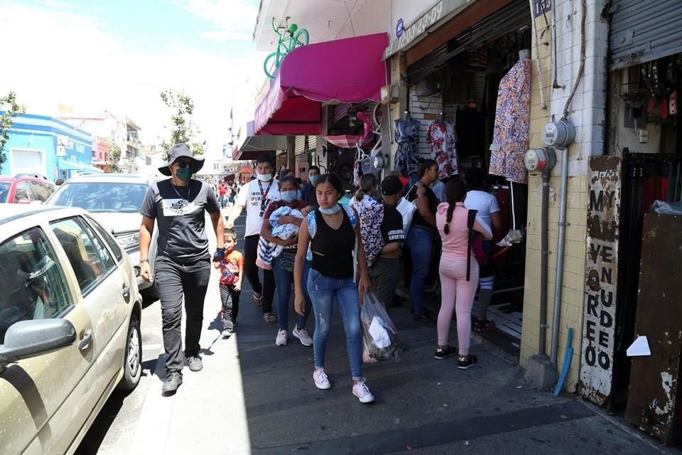 En las calles es común ver gente sin cubrebocas o que no lo usen correctamente.