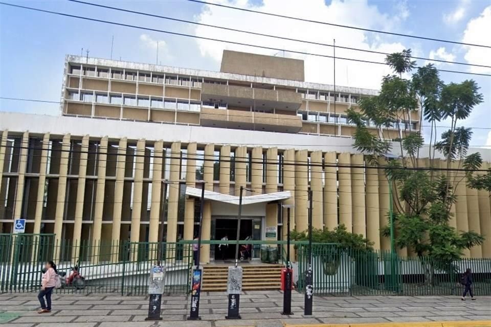 Personal médico ha tenido que comprar de su bolsa cubrebocas ante la falta de insumos.