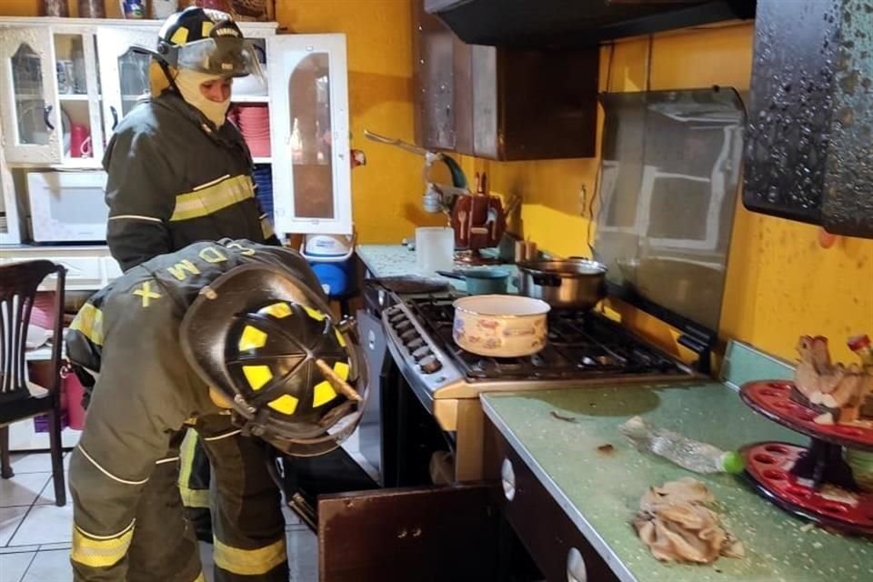 En Avenida Loma de la Palma, Colonia Vista Hermosa, en Cuajimalpa, se suscitó flamazo por acumulación de gas.