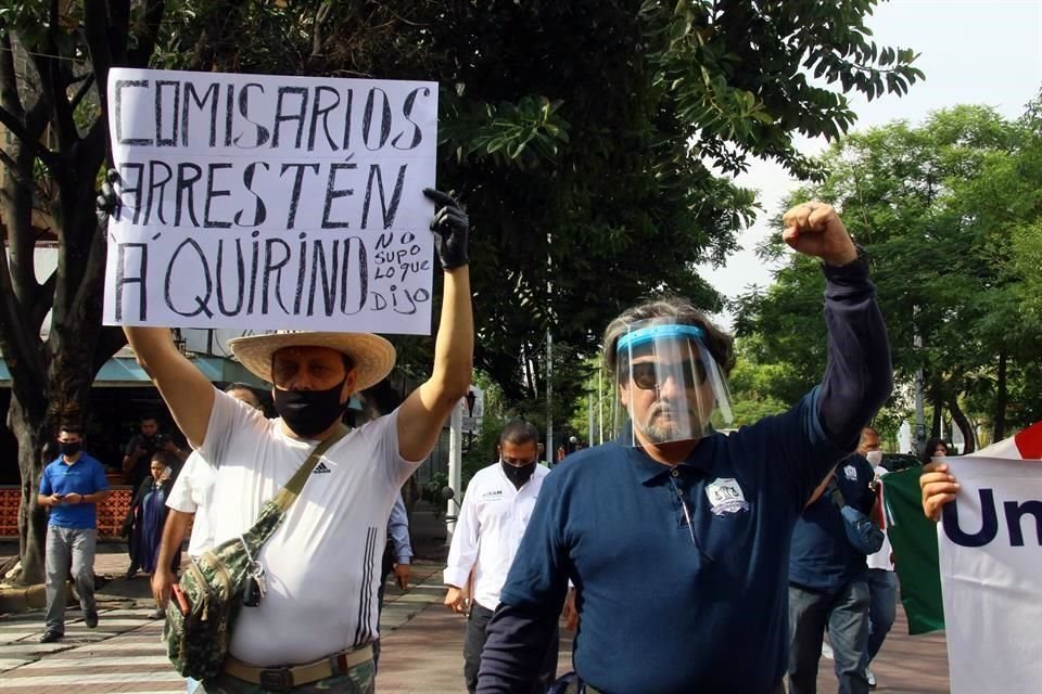 Policías marchan para pedir homologación salarial, jubilación digna y seguridad social para todos los agentes.