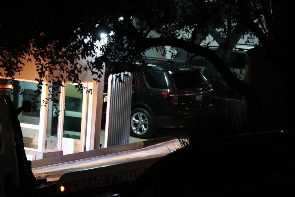 Desde las 21:00 horas se realizó la inspección en el inmueble ubicado en Lomas del Sol, entre San Pedro y San Pablo, en la Colonia Antigua Hacienda San Agustín.