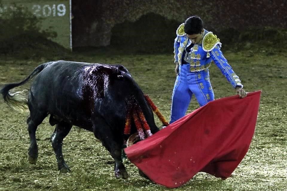 Arturo de Alba sufrió su cornada más seria en un festejo privado.