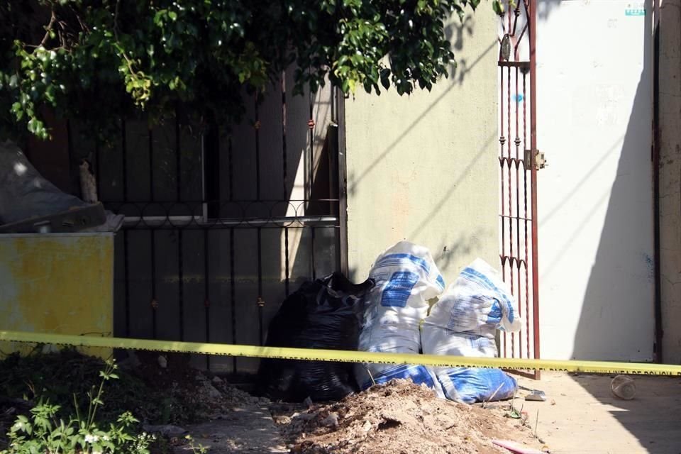 Una finca donde fue encontrada una cabeza humana la tarde del domingo es resguardada por oficiales de Tlajomulco; aparentemente podría tratarse de una fosa.