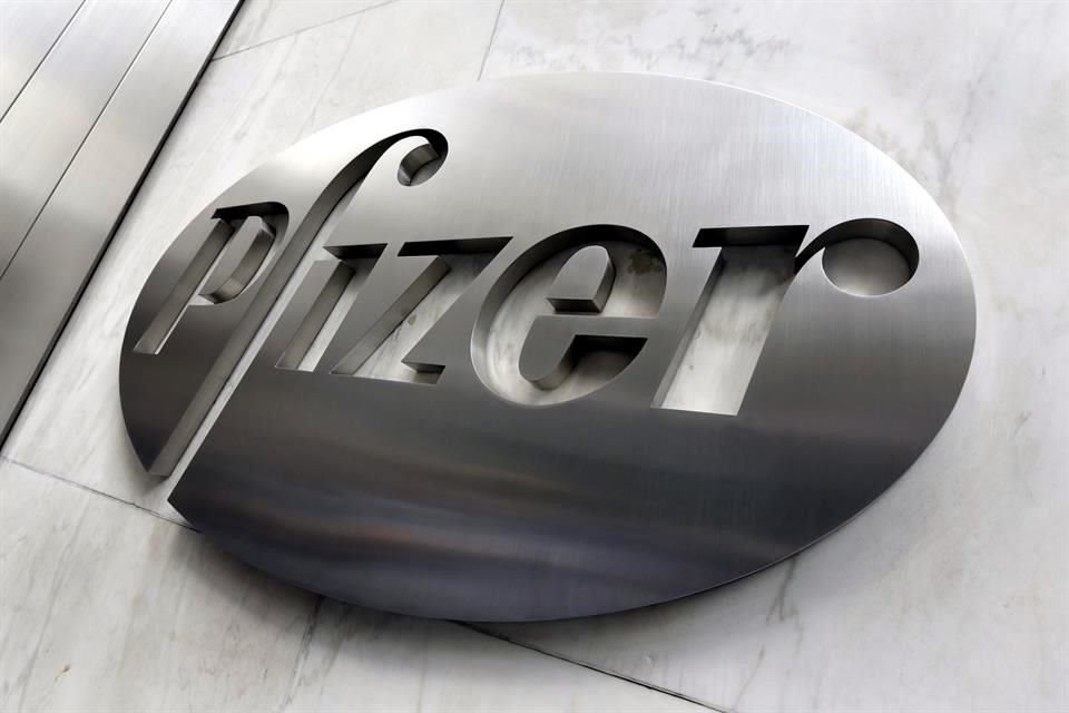 EU pagará 1.9 mmdd a Pfizer y BioNTech para que produzcan y suministren al país 100 millones de dosis de su vacuna candidata de Covid-19.
