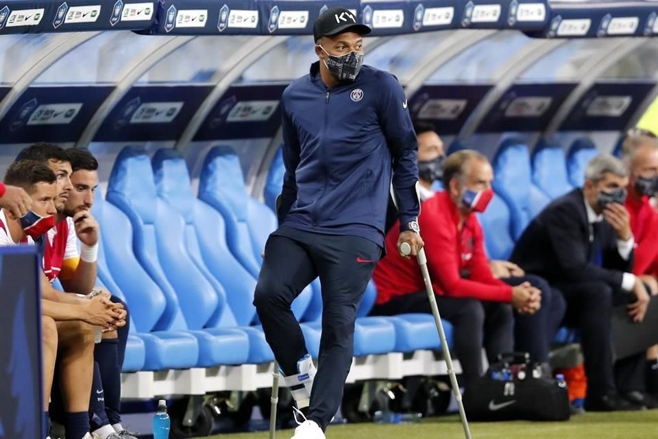 El delantero podría perderse el duelo de Cuartos de Final en Champions.