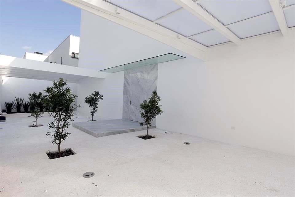 La arquitectura introspectiva ayuda a que los bienes y las actividades de los habitantes de una casa sean privados.