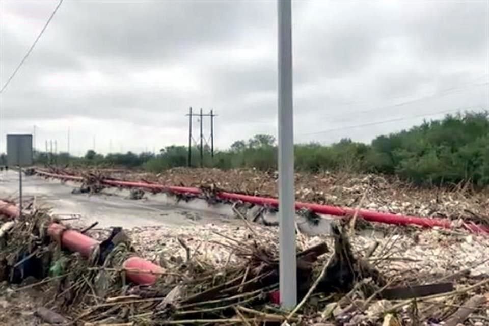 Puente La Arena, carretera Pesquería-Los Ramones, en la Colonia La Arena.