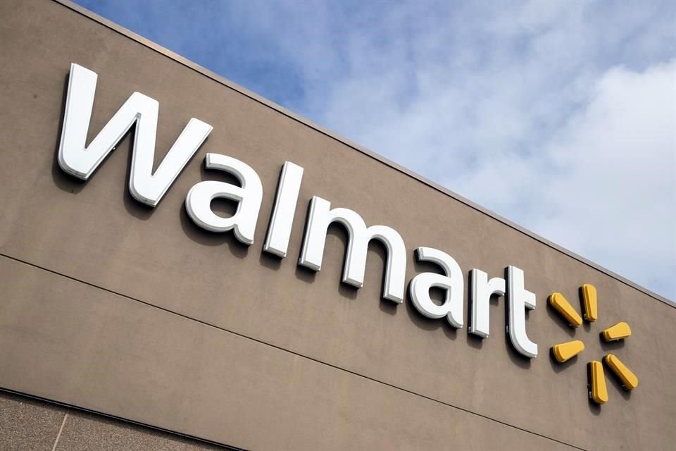 Fuentes dijeron a Bloomberg que los que pierden sus empleos recibirán un pago hasta finales de enero, cuando finalice el año fiscal de Walmart y se distribuyan los bonos anuales.