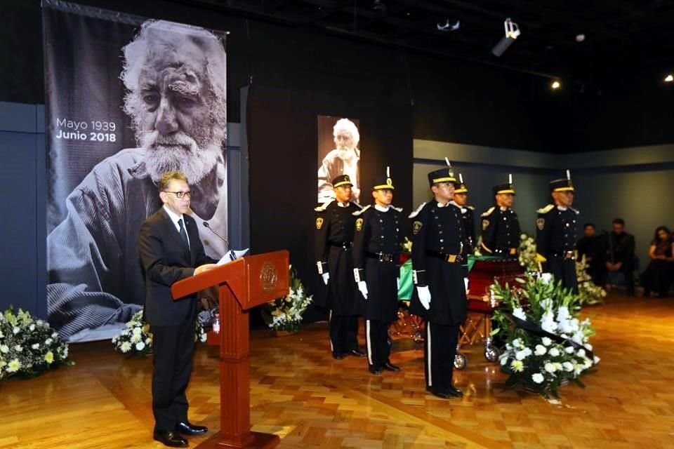 'Nuestra comunidad se lamenta por esta perdida irrecusable de un compañero ejemplar para nuestra institución', sostuvo el Rector de la UAEM, Alfredo Barrera Baca.