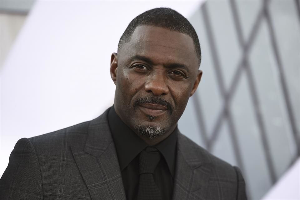 Idris Elba indicó que ya se está trabajando en una película de la serie 'Luther', que estrenó el final de su quinta temporada en enero del 2019.