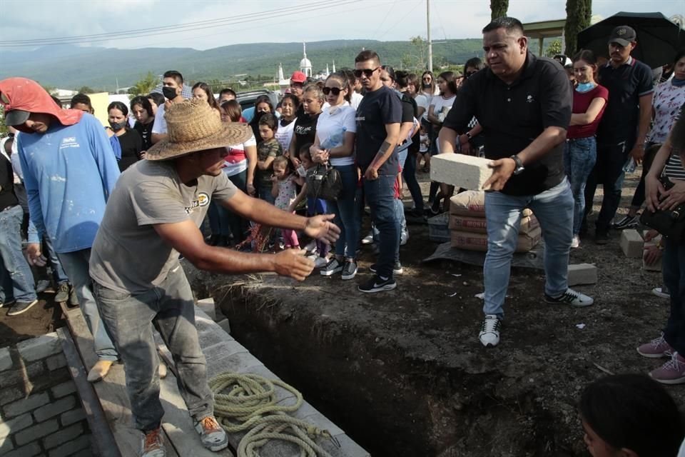 El dolor y la indignación acompañaron a los asistentes, quienes exigen justicia.