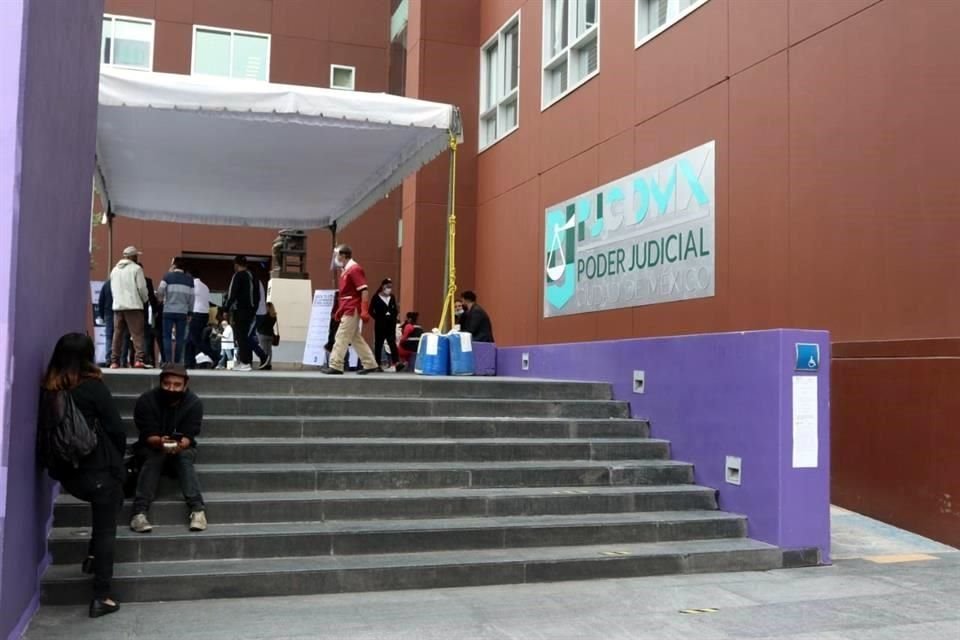La jornada inicio a las 9:00 horas, bajo estrictas medidas de control para evitar contagios.