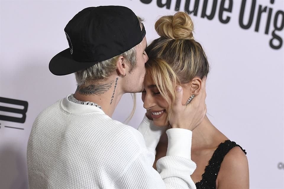 Justin Bieber y Hailey Baldwin celebraron juntos su bautismo en la fe cristiana.