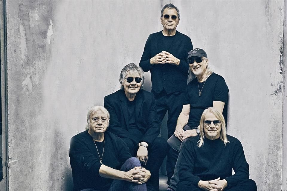 La banda británica, creada en los años 60, estrena material pero no podrá dar shows por ahora.