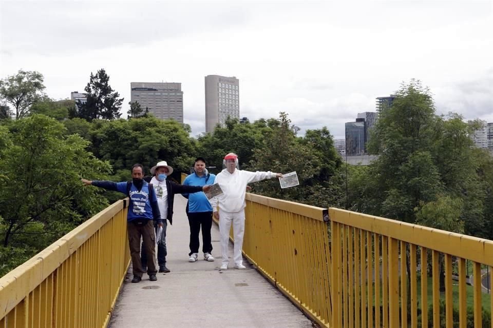 Vecinos de la primera y segunda sección del Bosque de Chapultepec proponen ampliar los pasos peatonales y no construir la Calzada Flotante.