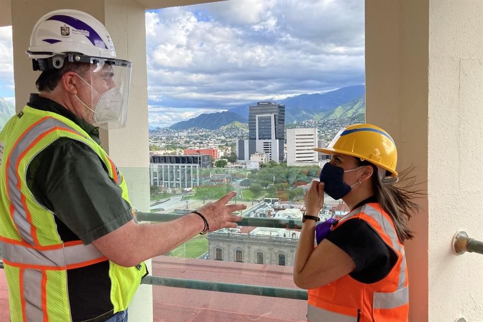 Humberto Torres, Secretario de Infraestructura, y Melissa Segura, Secretaria Técnica de Conarte.