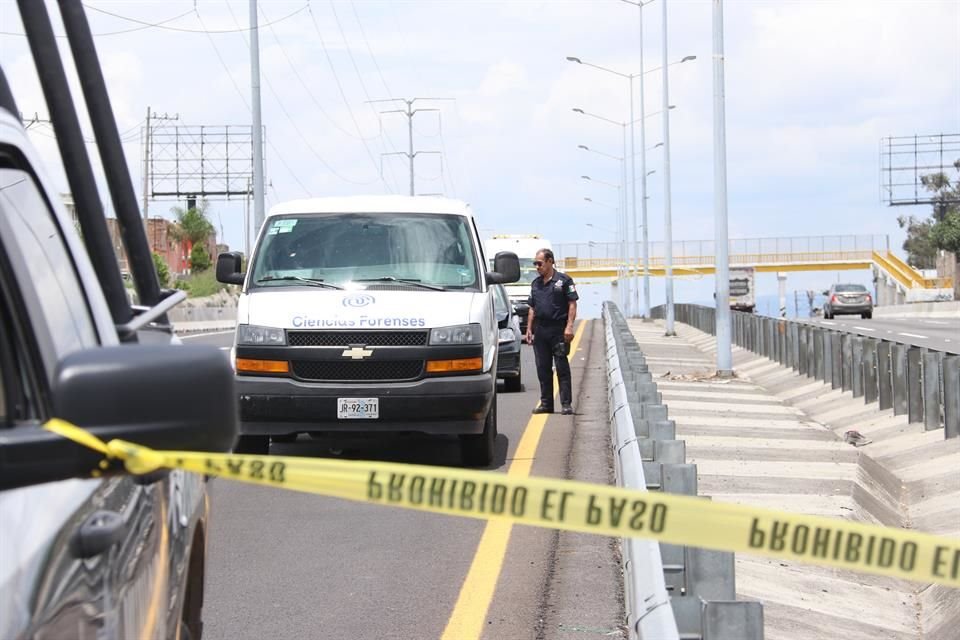 Mal día para un ladrón, quien tras robar una tienda de conveniencia y huir, murió atropellado en la Carretera Guadalajara a Zapotlanejo.