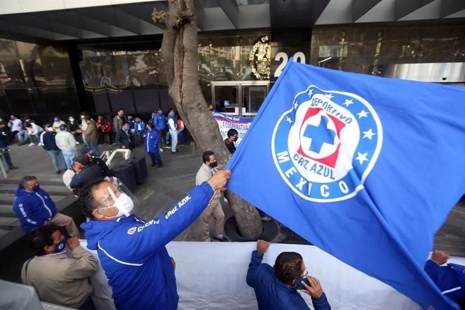 La semana pasa, la Cooperativa exhortó a los cooperativistas a manifestarse frente a Palacio Nacional, Segob y STPS.