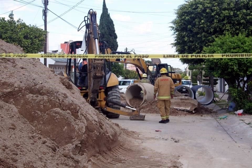 Daniel, trabajador de una obra del Siapa, murió en un derrumbe.