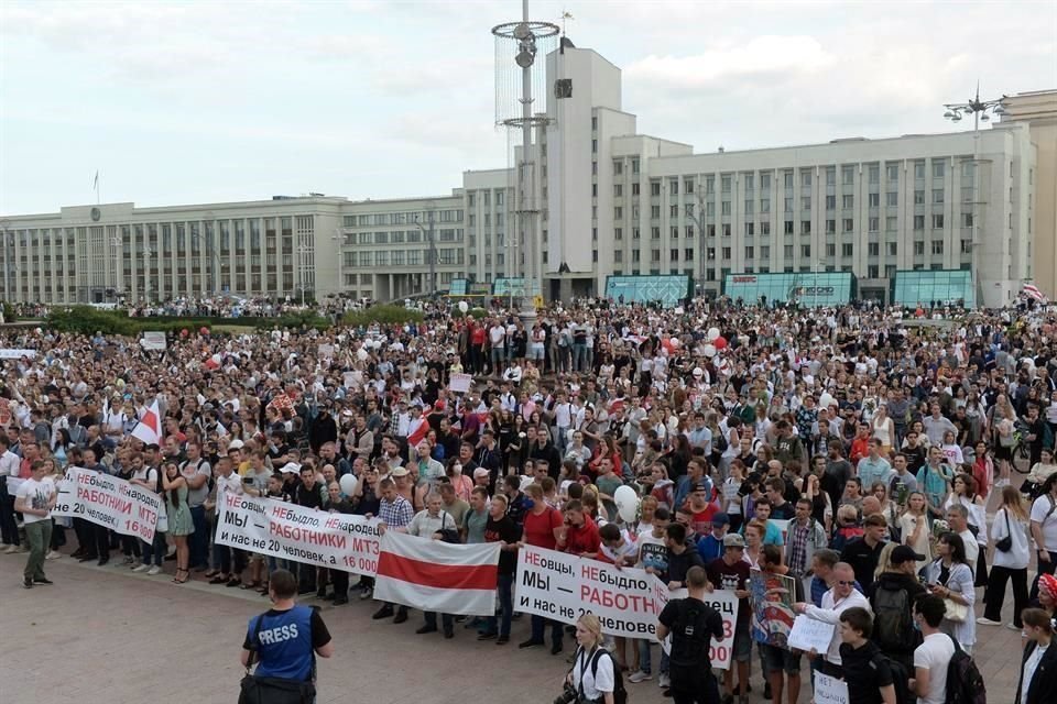 Los manifestantes protestaban contra las cuestionadas eleciones que dieron el triunfo al Presidente Alexander Lukashenko.